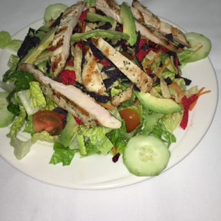 Grilled Chicken Tossed Salad
