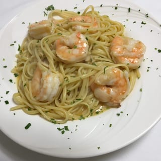 Shrimp Scampi Over Linguine